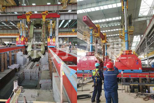 钢铁行业：东方力神吊装设备现身宝武铝业400吨巨型轧机牌坊吊装现场